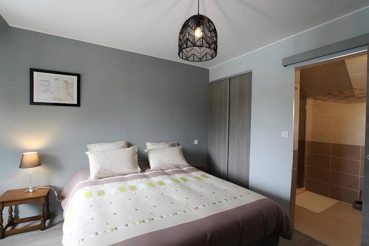 Chambre d’hôte pour 2 personnes, avec jardin dans la Manche