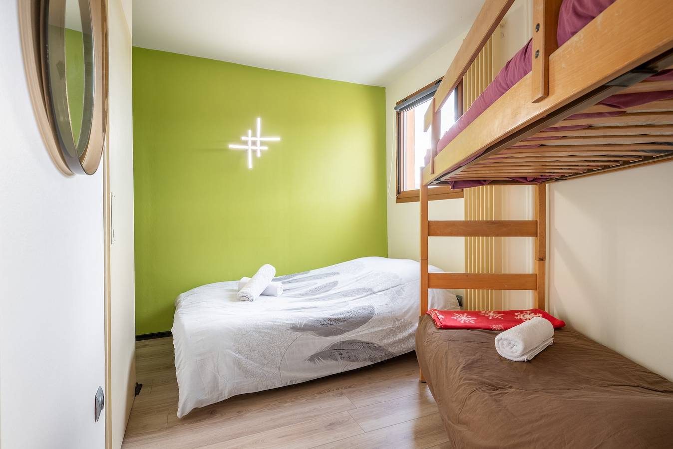 Appartement entier, Appartement « À l’orée des sapins, skis aux pieds » avec vue montagne, jardin partagé et balcon in Villard-de-Lans, Parc naturel régional du Vercors