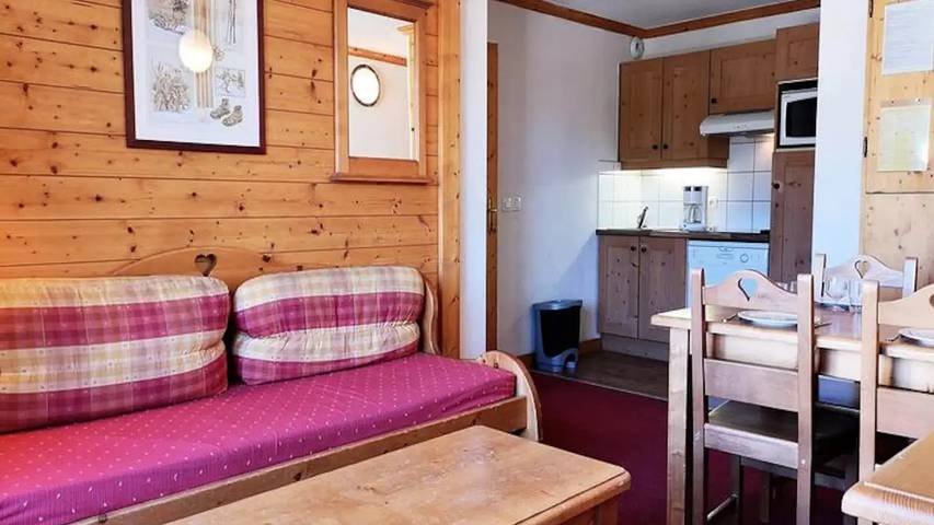 Gîte pour 7 personnes, avec piscine et balcon dans Office De Tourisme De Notre Dame De Bellecombe - 2