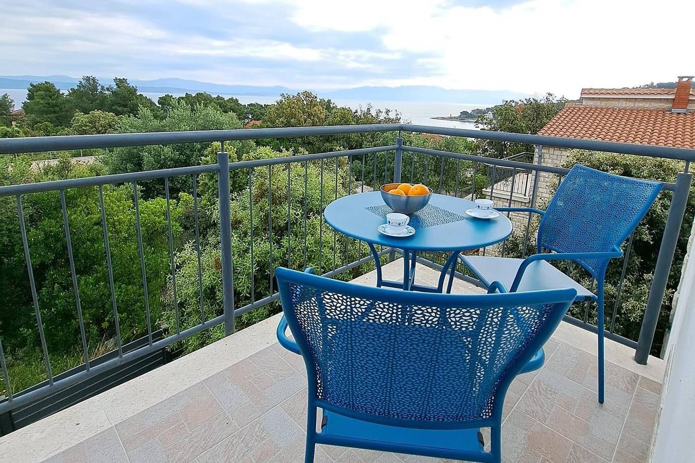 Ganze Wohnung, 1-Zimmer-Ferienwohnung mit Balkon und Meerblick Rogac, Solta A-21346-b in Rogac, Solta