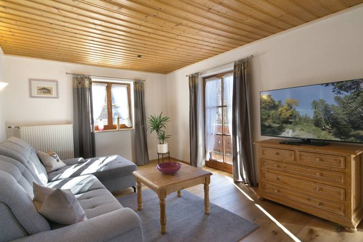 Ferienwohnung für 3 Personen, mit Balkon in Geigenbaumuseum Mittenwald