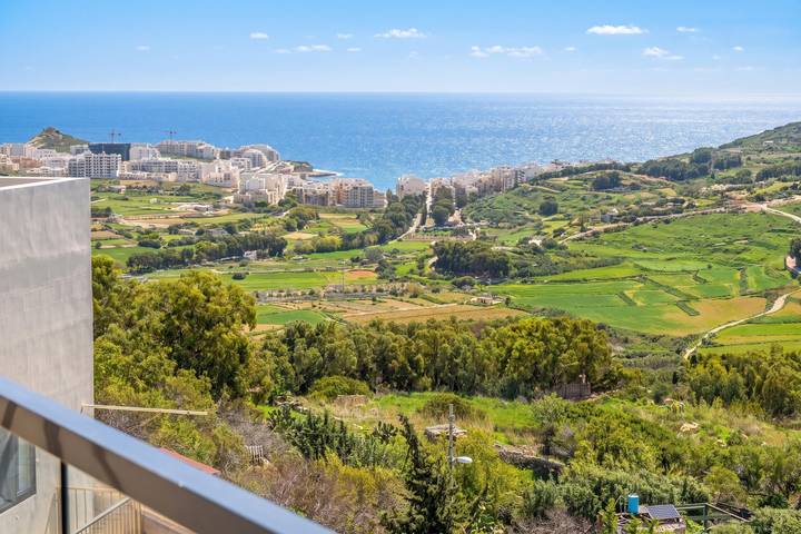 Apartamento entero, A Sunny Bay View + shared pool Gozo in Xaghra, Gozo