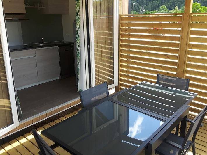 Flower Camping de l'Olivigne - Mobilheim 4 personen - Homeflower Premium 29 m² 2 Zimmer + Terrasse 17m² + Tv + Lv + Clim + Plancha 4 Pers. in Bize-Minervois, Mittelmeerküste (Frankreich)