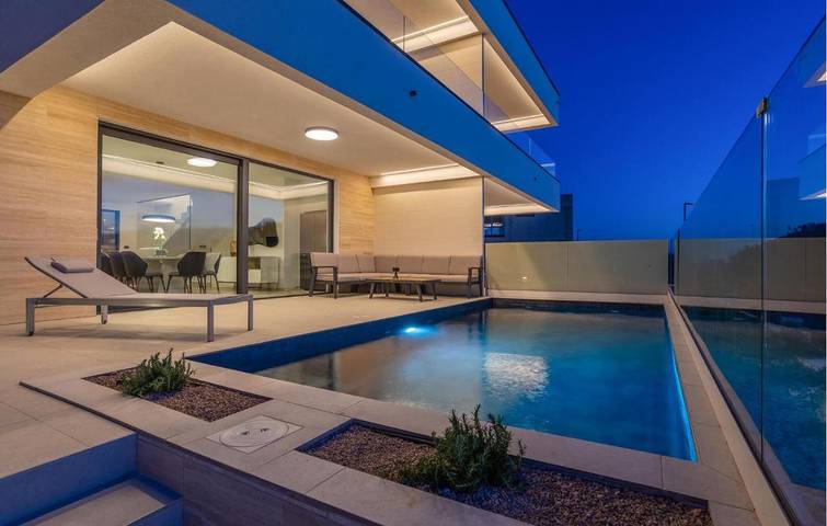 Ferienhaus für 9 Personen, mit Sauna und Pool in Punat - 2