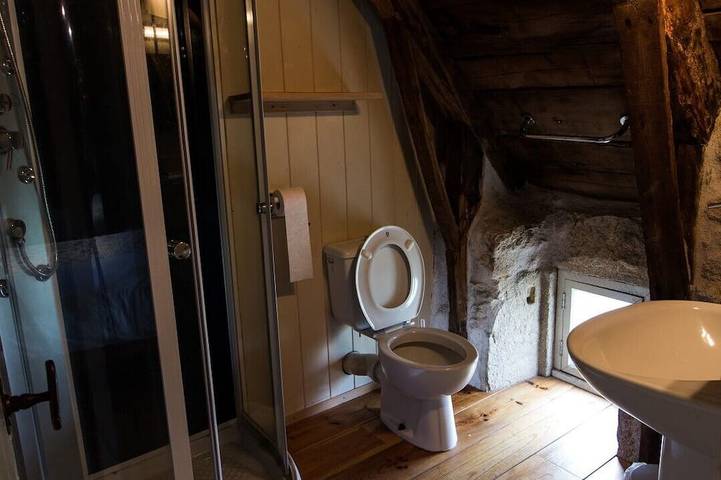 Gîte pour 2 personnes, avec terrasse ainsi que piscine et jardin, animaux acceptés à Hautefage - 3