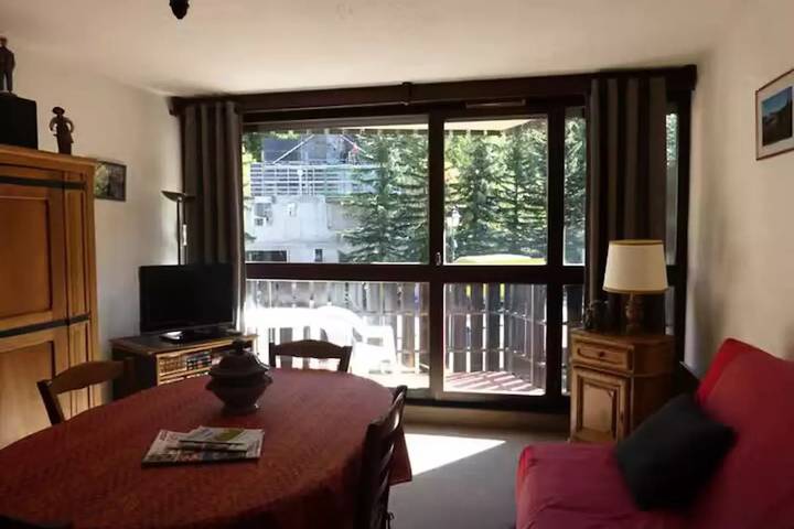 Gîte pour 4 personnes, avec balcon à Enchastrayes