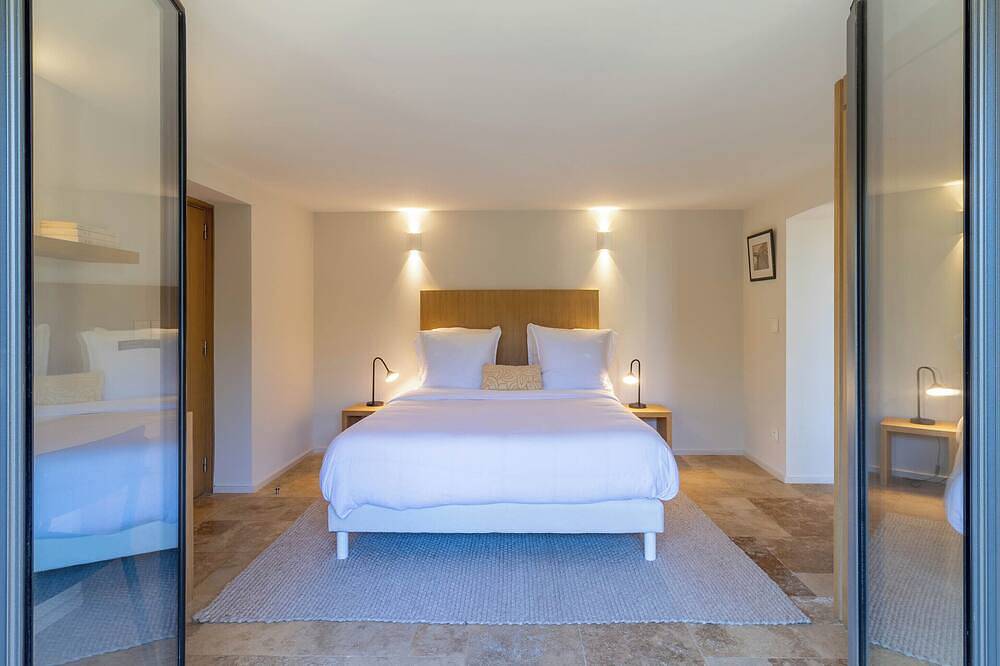 Ganze Wohnung, Mougins Collection - Suite with whirlpool and overflow bath in Mougins Village in Mougins, Mittelmeerküste (Frankreich)