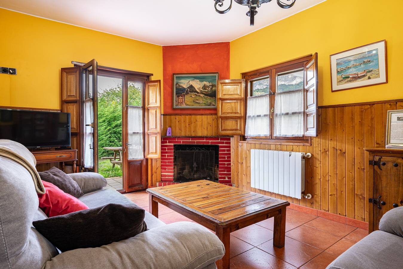 Finca 'Socastillo A' mit Bergblick, privater Terrasse und eigenem Garten in Quirós, Cordillera Cantábrica