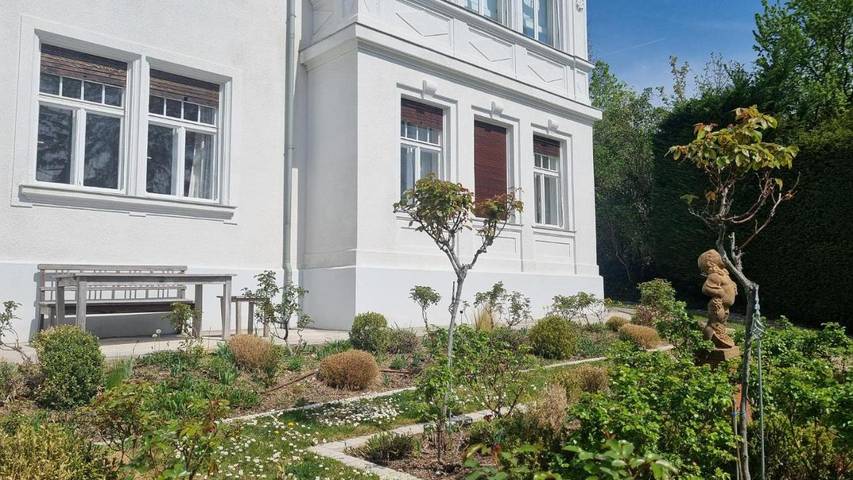 Ferienwohnung für 3 Personen, mit Terrasse und Ausblick in Baden bei Wien - 2