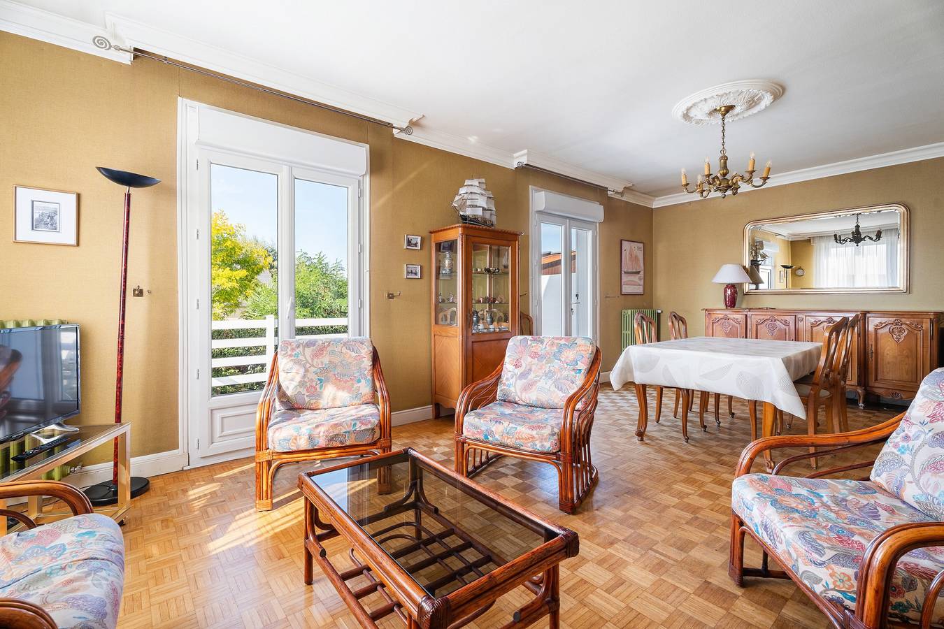 Ferienhaus 'Maison De Caractère' mit gemeinsamer Terrasse, privatem Garten und Wlan in Cancale, Mont-Saint-Michel-Bucht
