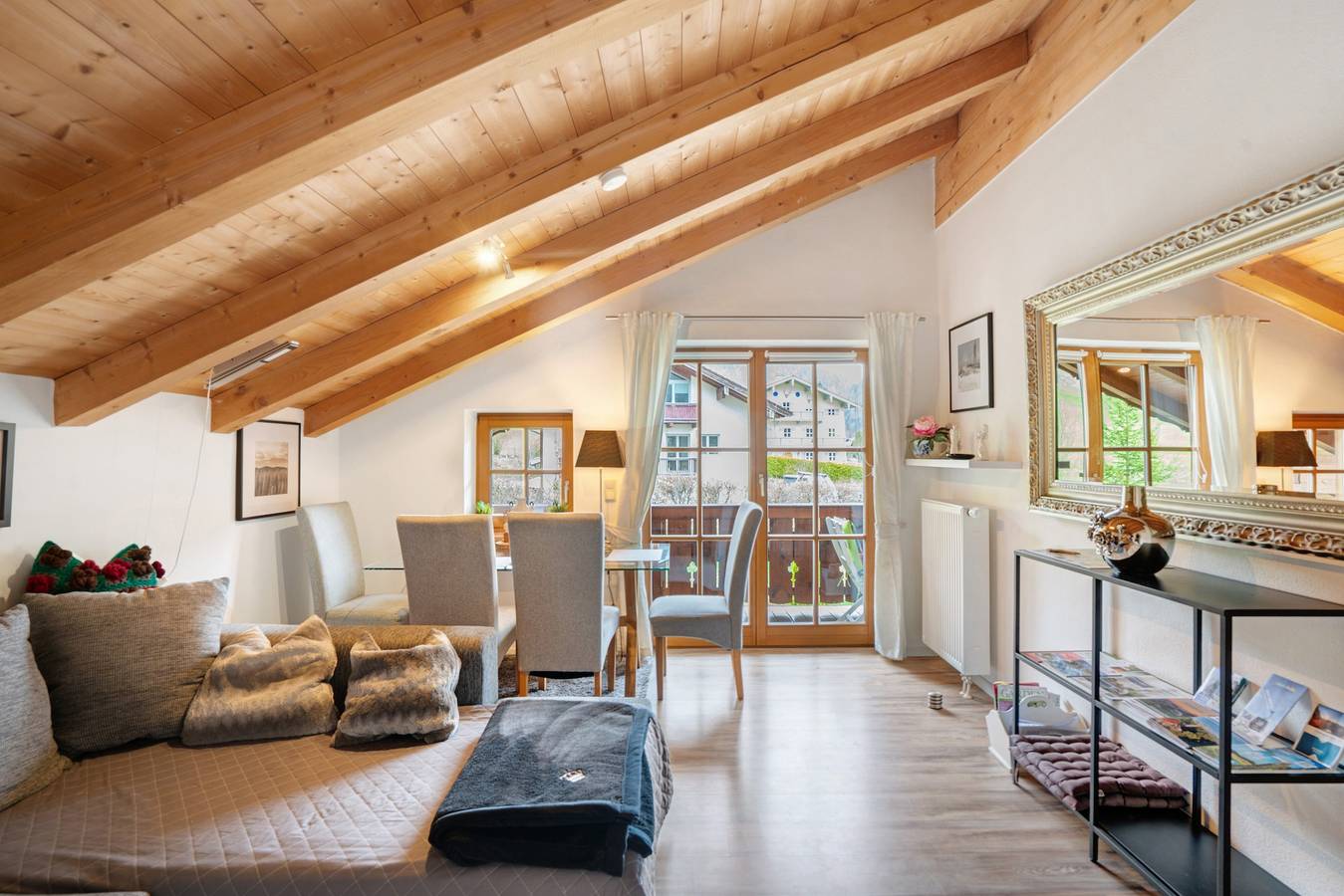 Ganze Wohnung, Ferienwohnung 'Place In The Bavarian Mountains' mit Bergblick, Privatem Garten und Wi-Fi in Weissbach an der Alpenstrasse, Schneizlreuth