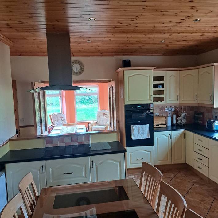 Ferienhaus für 13 Personen, mit Garten und Seeblick in Irland - 3