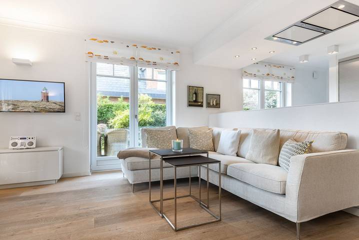Ganze Wohnung, Top Lage. Wellness. Luxuriöse Ausstattung. Und sogar 2 Terrassen. in Wenningstedt, Sylt