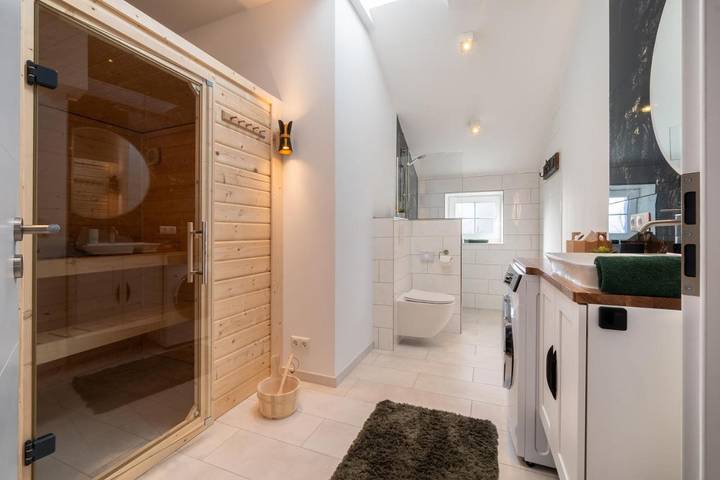 Ferienwohnung für 6 Personen, mit Sauna und Terrasse sowie Ausblick in Apen - 2