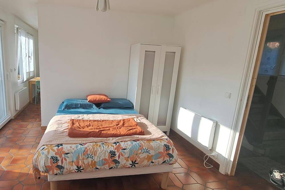 Apartamento entero, Quiet apartment with private garden and parking space in Lille, Lille region