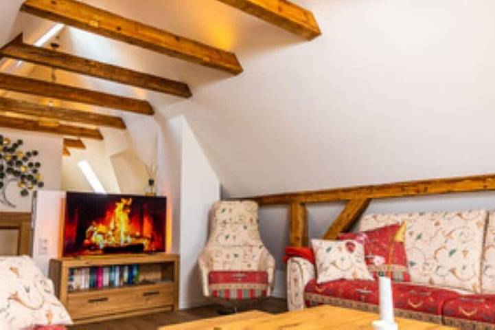 Ganze Wohnung, Das attraktive Himmelreich in der Dachspitze der Villa Marie in Oberbärenburg in Altenberg, Osterzgebirge