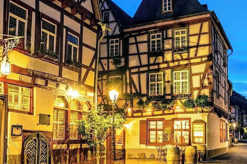 Ganze Wohnung, Altstadtquartier - bis 4 oder bis 16 Pers - Mittelalterflair mit Burgblick in Bacharach, Mittelrhein