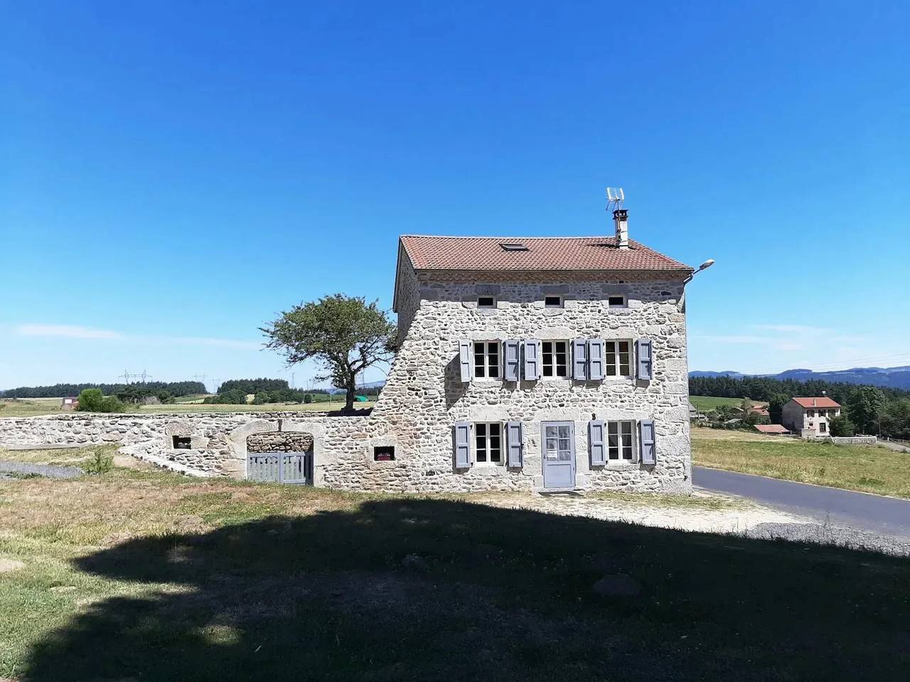 Gîte rustique en famille dans les Gorges de l'Allier, nature et randonnées à proximité in Alleyras, Haute-Loire