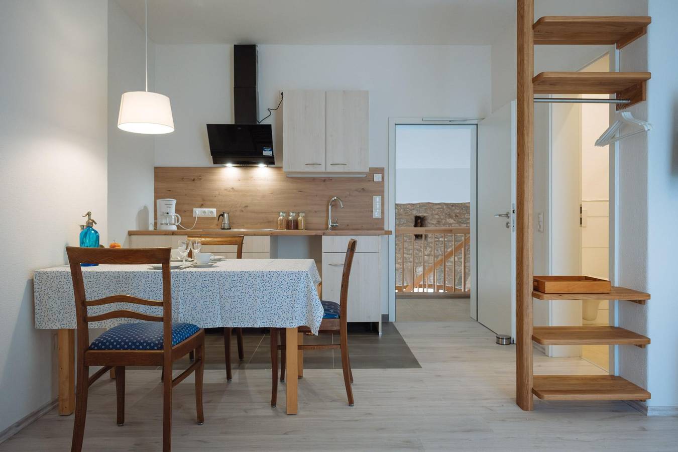 Ganze Ferienwohnung, 2-Bett-Appartement Nr. 2, Du/Wc, Wohn-/Schlafraum in Pelm, Vulkaneifel