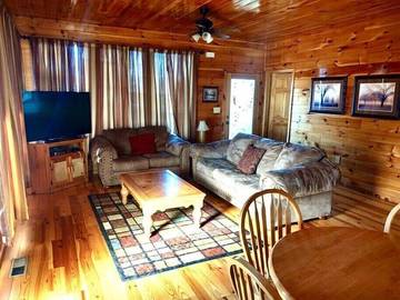 Log Cabin for 18 Guests in Douglas Lake, Sevier County, Picture 1