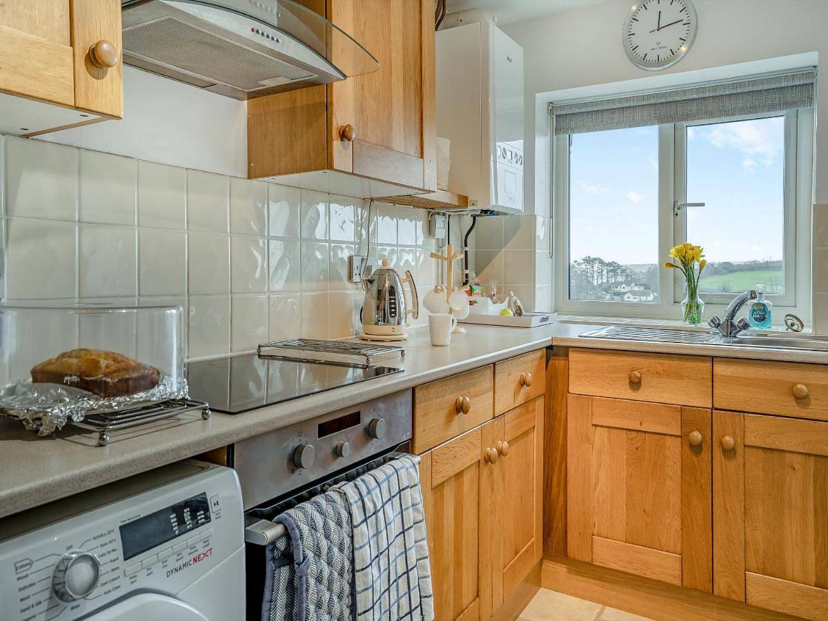 Two-Bedroom Holiday Home in Amroth, Pembrokeshire