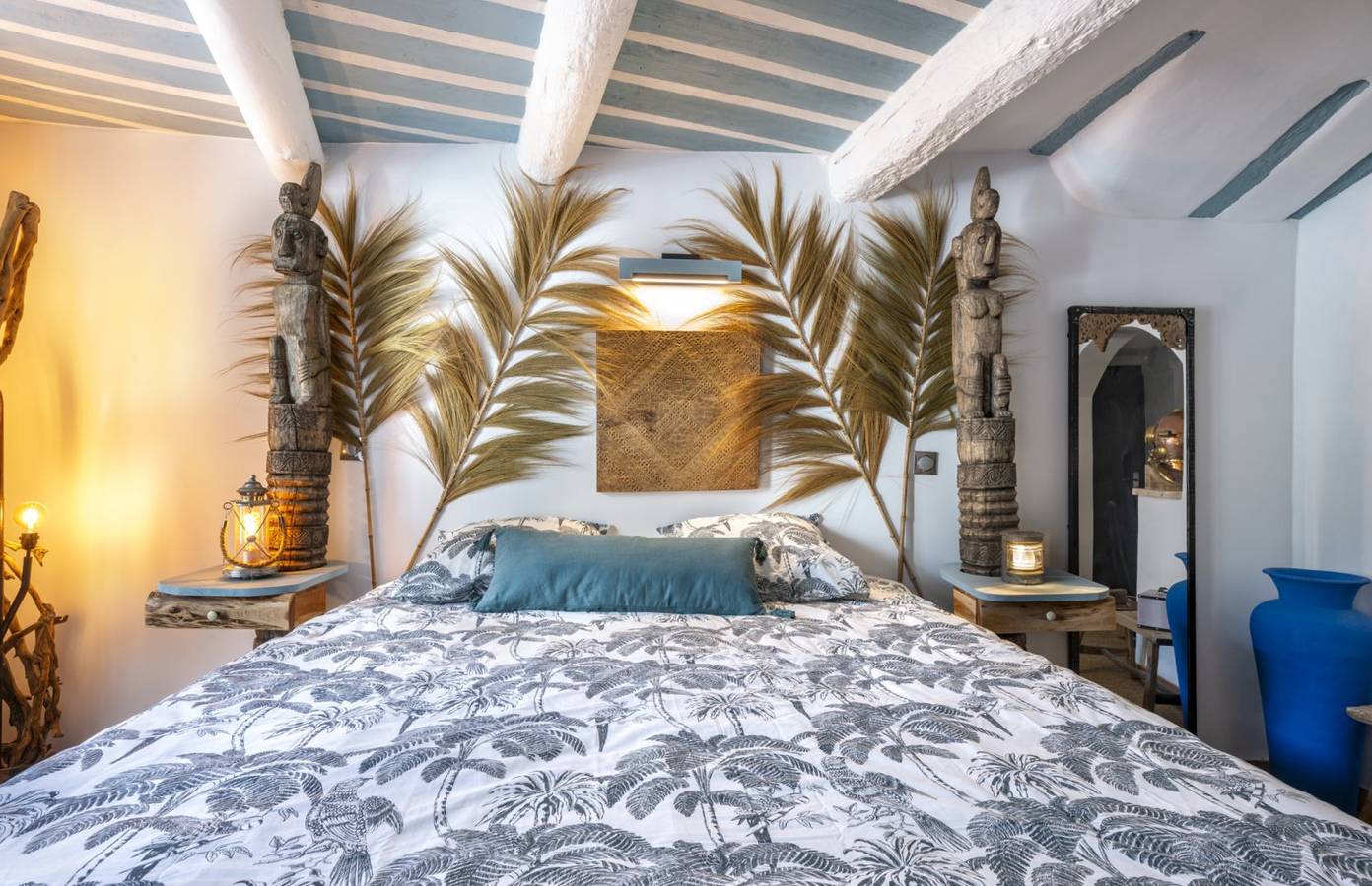 Aux Heures Bleues - Suite Odyssey in L'Isle-sur-la-Sorgue, Vaucluse