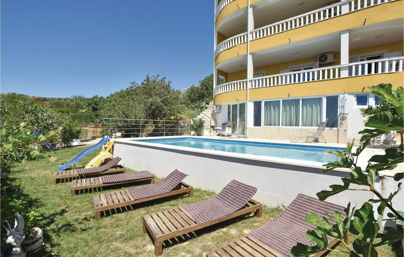 Appartamento vacanze a Žrnovnica a partire da 64€ a notte