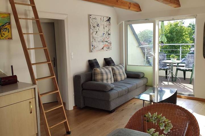 Ferienwohnung für 4 Personen, mit Balkon und Garten in Mariendorf Berlin