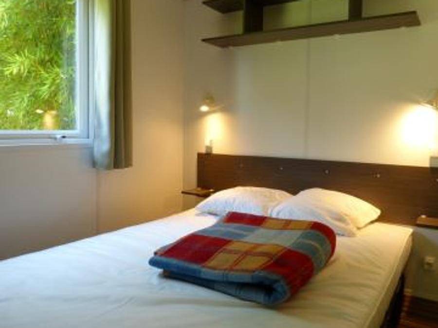 Flower Camping les Nauves - Mobilheim 6 personen - Komfort Halbüberdachte Terrasse in Belvès, Périgord Noir