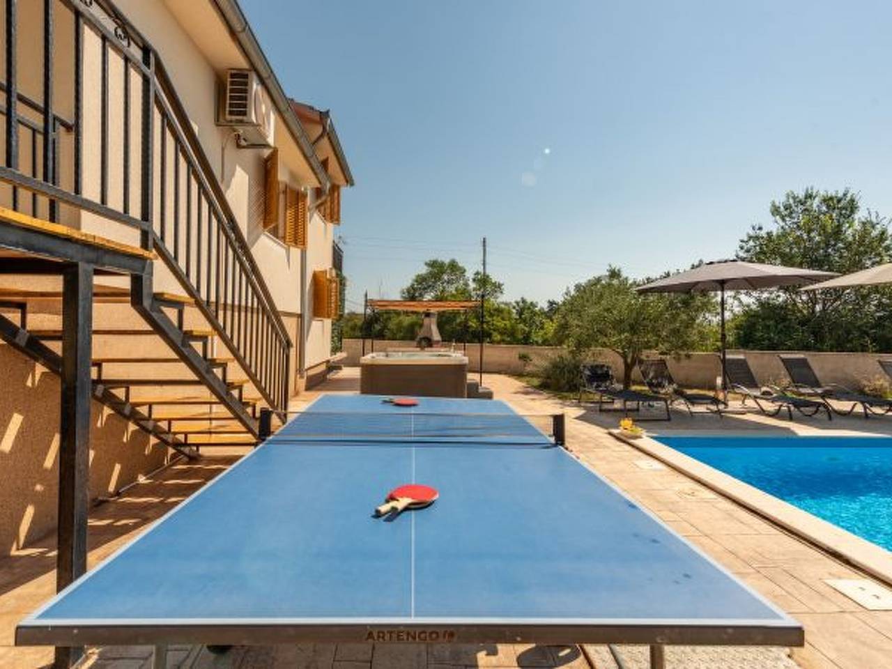 Holiday house Tina with jacuzzi and pool in Općina Sveti Filip i Jakov, Zadar