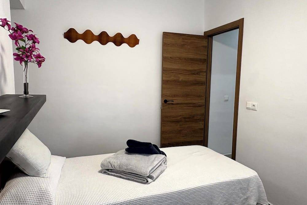 Entire apartment, Apartment 2 Almayate Beach in Almayate, Vélez-Málaga