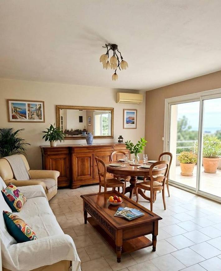 Location de vacances pour 5 personnes, avec terrasse et jardin, animaux acceptés à Talasani