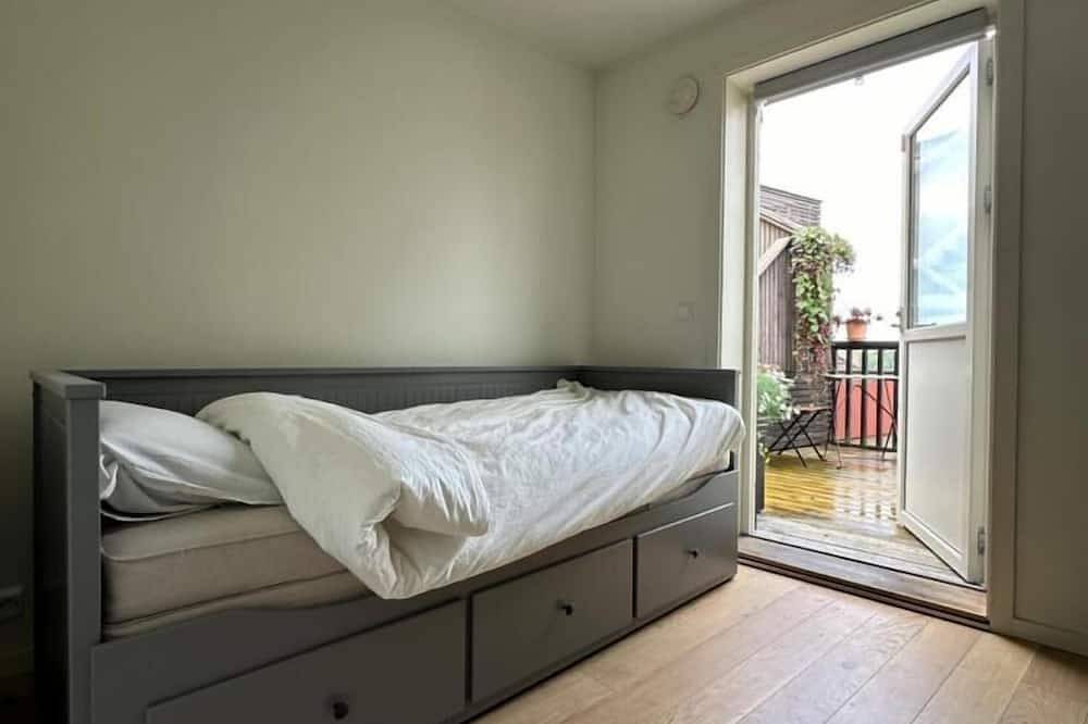 Entire apartment, Deluxe central 2 bedrooms with view and underground garage in Stavanger in Storhaug, Stavanger