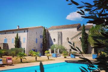 Gîte pour 15 personnes, avec sauna ainsi que jardin et terrasse à Boisset-et-Gaujac