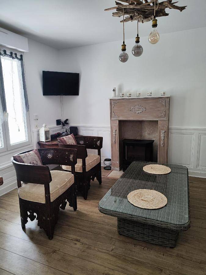 Appartement entier, Charmant logement à Luc-sur-Mer - 100m de la Plage in Luc-sur-Mer, Région de Caen