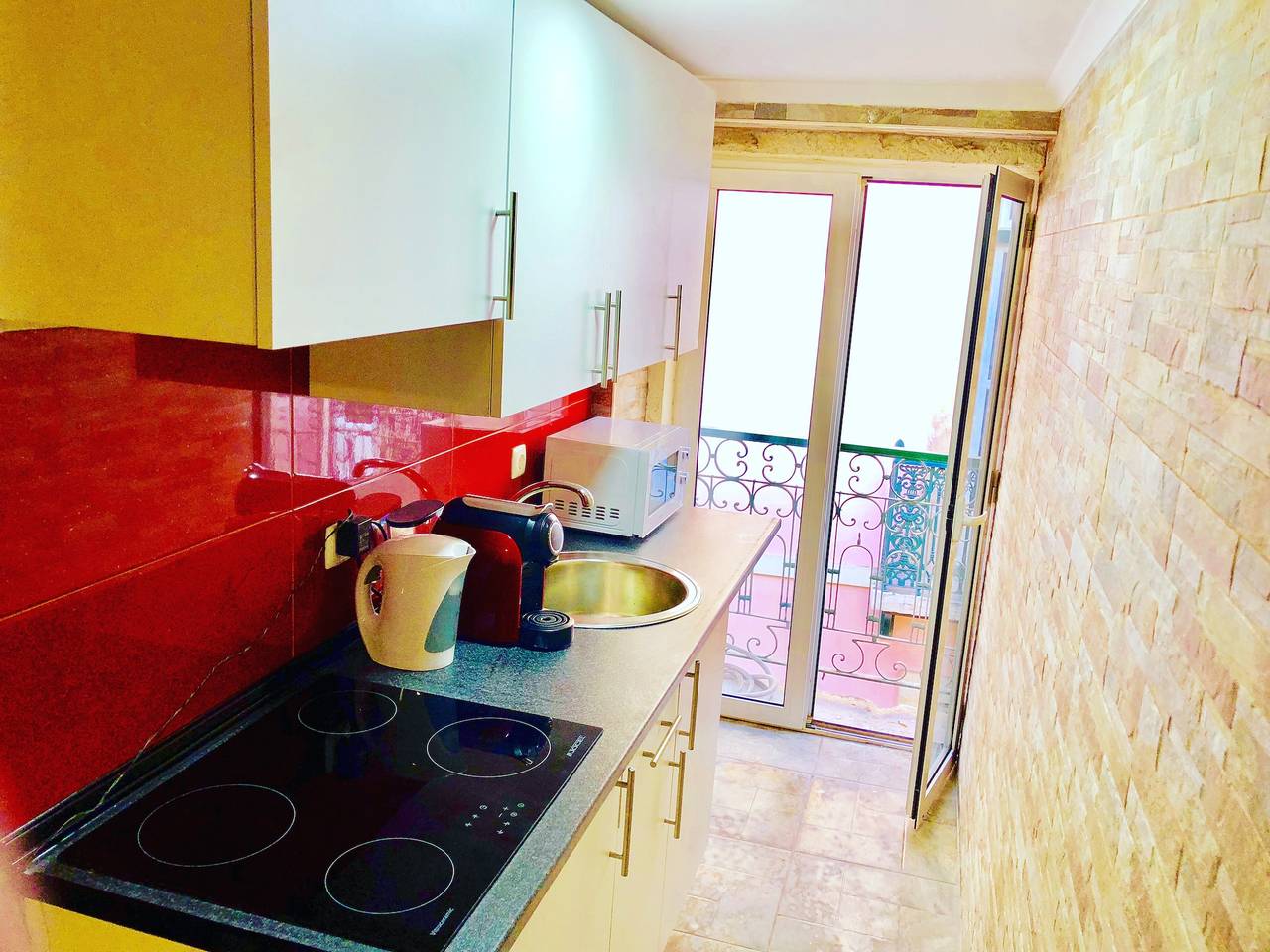 4Privates Schlafzimmer mit Stadtblick in der Innenstadt von Lissabon in Misericórdia, Lissabon