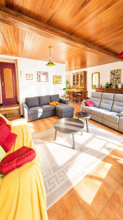 Location de vacances pour 8 personnes, avec jardin dans Neuvy-Sautour