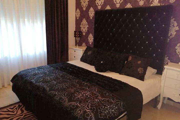Appartement entier, Bel appartement au rez-de-chaussée avec jardin, à côté de la piscine. Wifi et parking gratuits in Sun Park (Estepona), Estepona