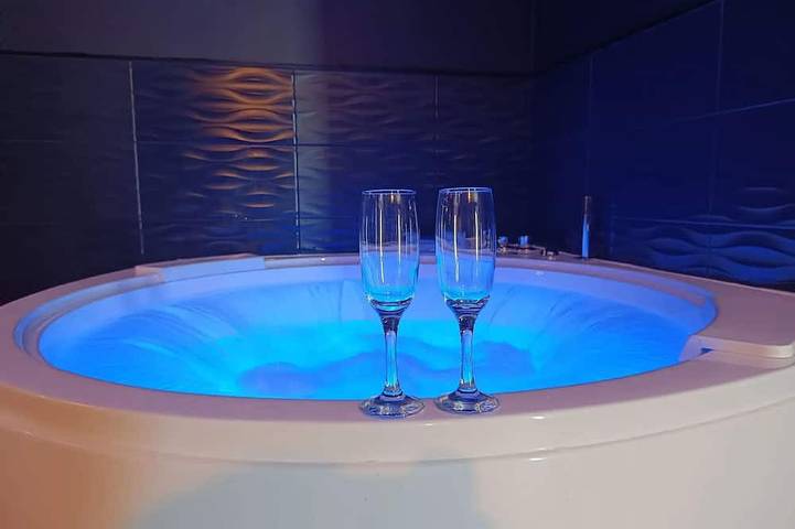 Gîte pour 2 personnes, avec jacuzzi dans Wizernes (Saint-Omer)