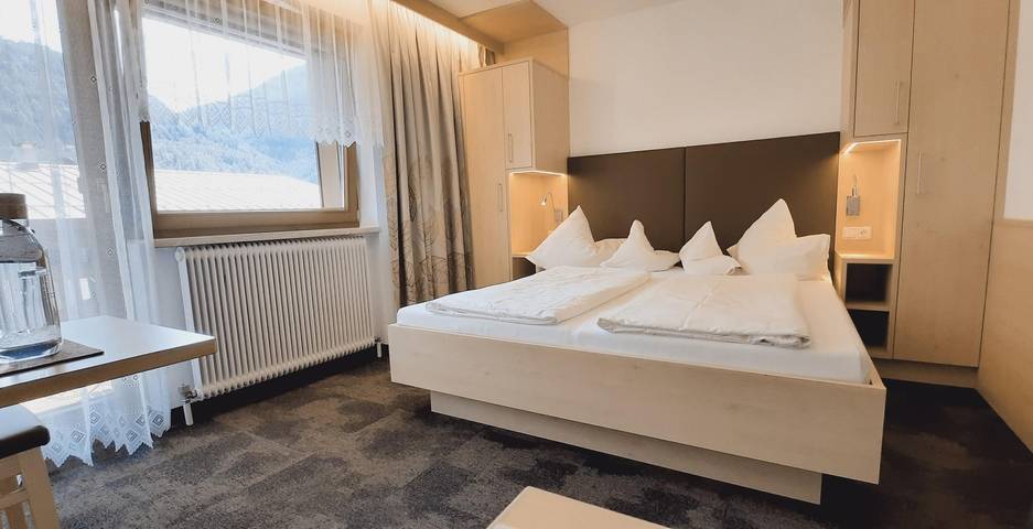 Doppelzimmer Ost in Sölden (Österreich), Ötztal