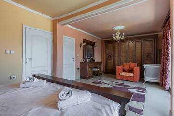 Villa für 14 Personen in Montenegro, Bild 3