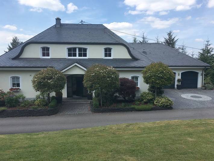 Ferienwohnung für 4 Personen, mit Terrasse und Garten sowie Sauna in Schweich an der Römischen Weinstraße