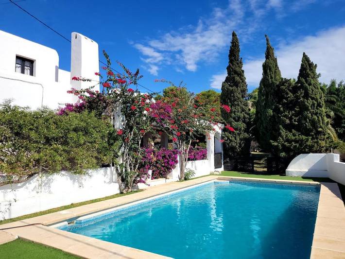 Casa rural para 11 personas, con Terraza y Jardín además de Piscina y Vistas en Agua Amarga