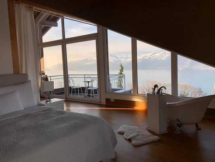 Gîte pour 4 personnes, avec balcon ainsi que vue et jardin à Krattigen