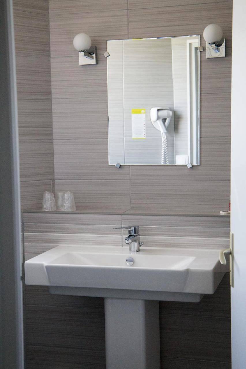 Twin Room in Angoulême, Charente