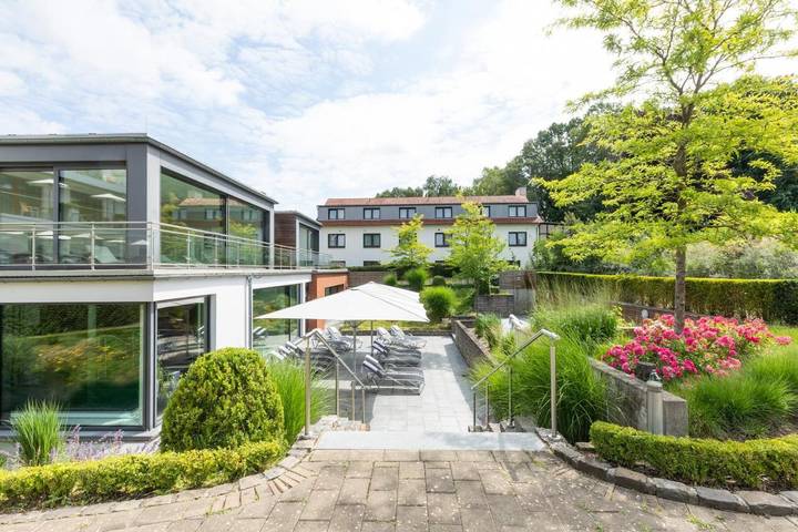 Hotel für 2 Personen, mit Balkon und Terrasse sowie Garten und Pool in Preußisch Oldendorf - 4