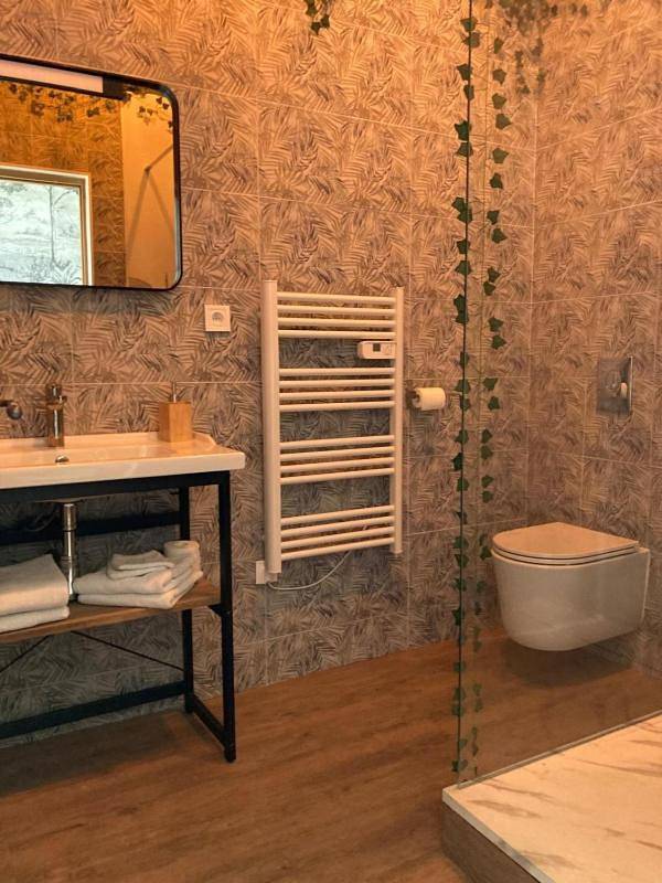 Chambre d’hôte pour 2 personnes, avec Terrasse et Jardin ainsi que Piscine et Vue dans Loiret - 4