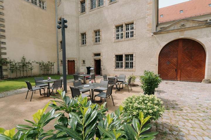 Hotel, mit Terrasse und Garten in Lichterfelde Berlin - 2