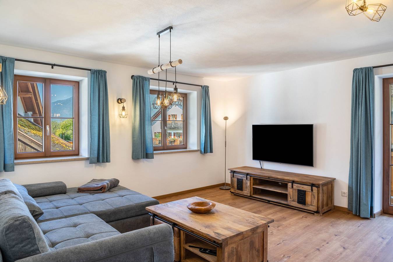 Apartamento entero, Apartamento 'Josef' con vistas a la montaña, jardín compartido y Wi-Fi in Garmisch-Partenkirchen, Alpes Bávaros