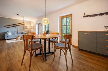 Gîte pour 4 personnes, avec jardin à Funes